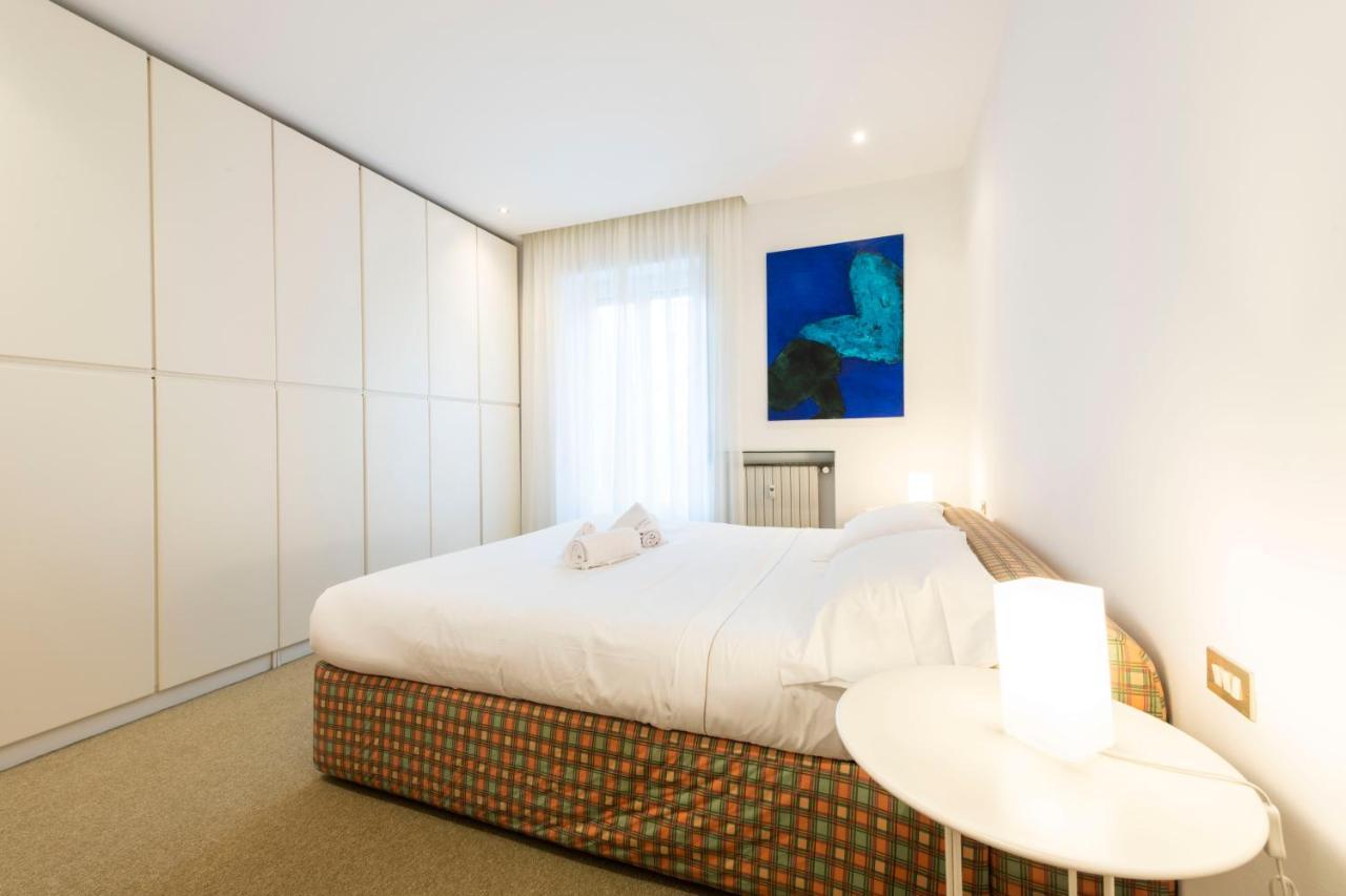 Residenza Astra Apartment เวโรนา ภายนอก รูปภาพ
