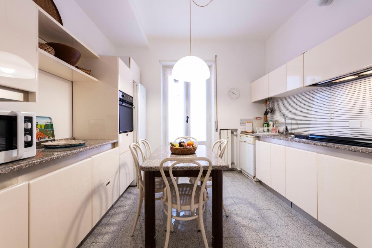 Residenza Astra Apartment เวโรนา ภายนอก รูปภาพ