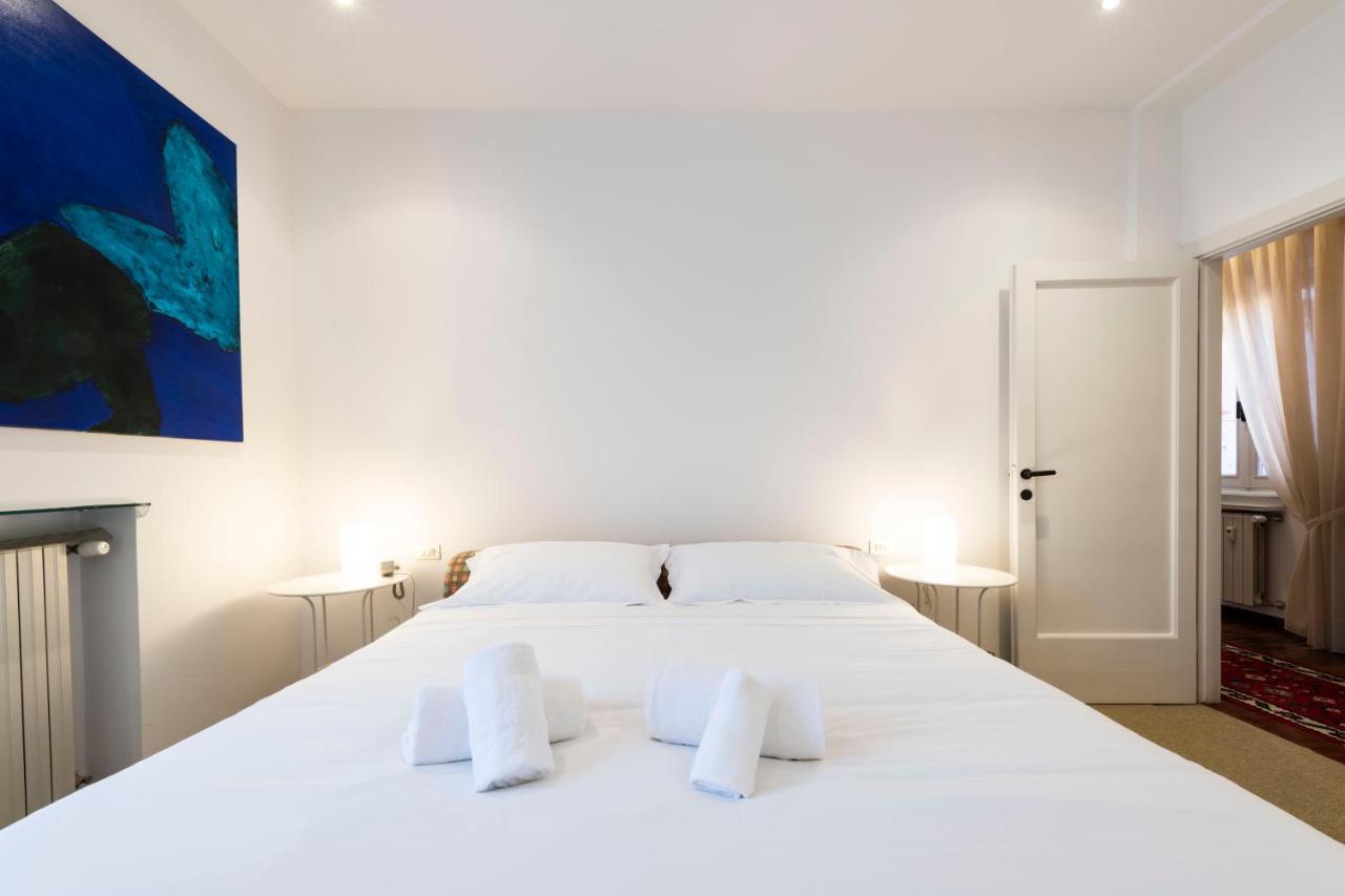 Residenza Astra Apartment เวโรนา ภายนอก รูปภาพ